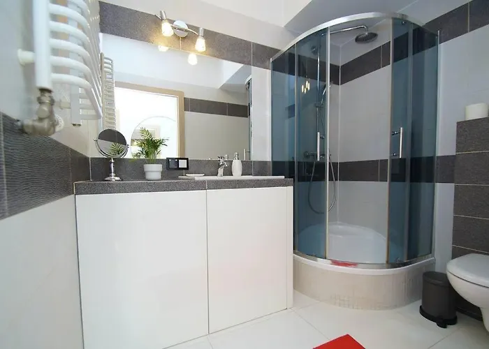 Apartament, Chorzowska 216 *